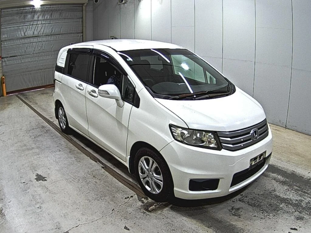 Honda Freed Spike 2012
