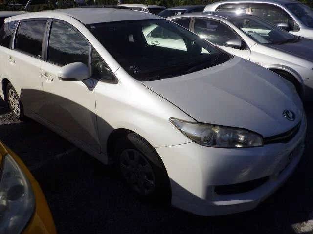 Toyota Wish 2013