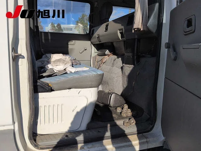Mitsubishi Fuso Canter  с аукциона в Японии