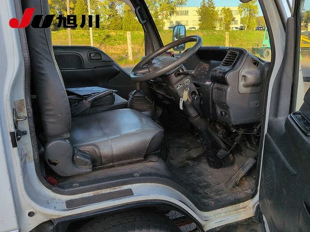 Isuzu Elf  с аукциона в Японии