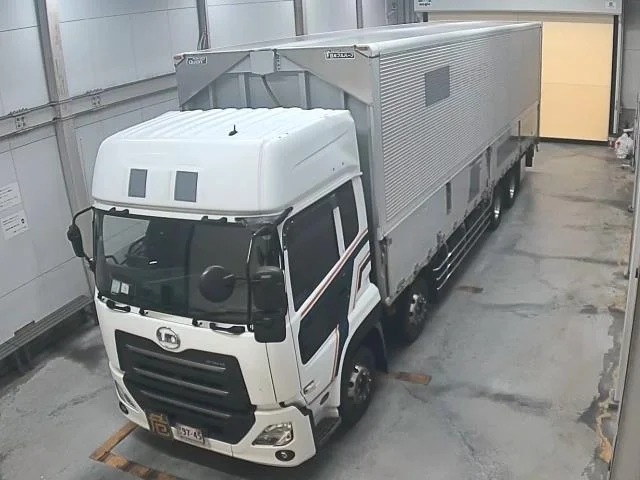 Nissan UD  с аукциона в Японии