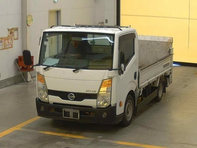 Nissan Atlas 2013