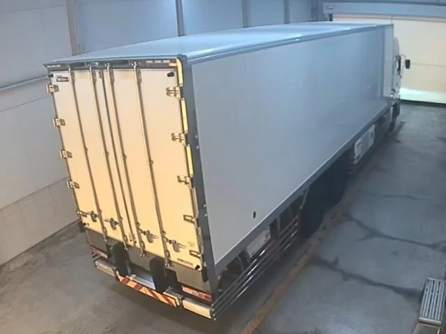 Nissan UD  с аукциона в Японии