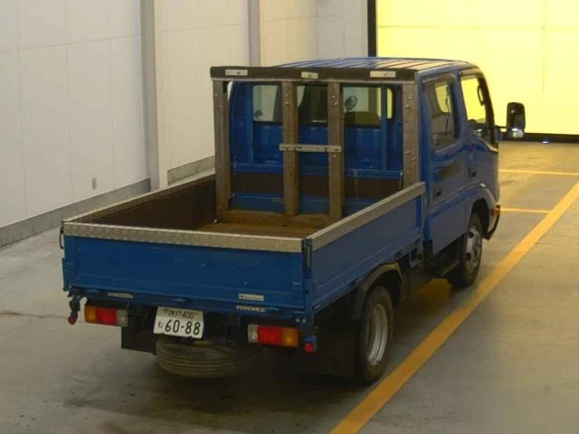 Toyota ToyoAce  с аукциона в Японии