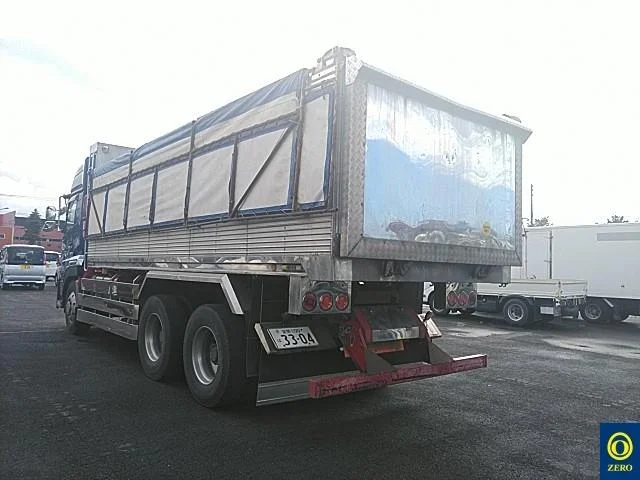 NISSAN DIESEL (UD) QUON  с аукциона в Японии