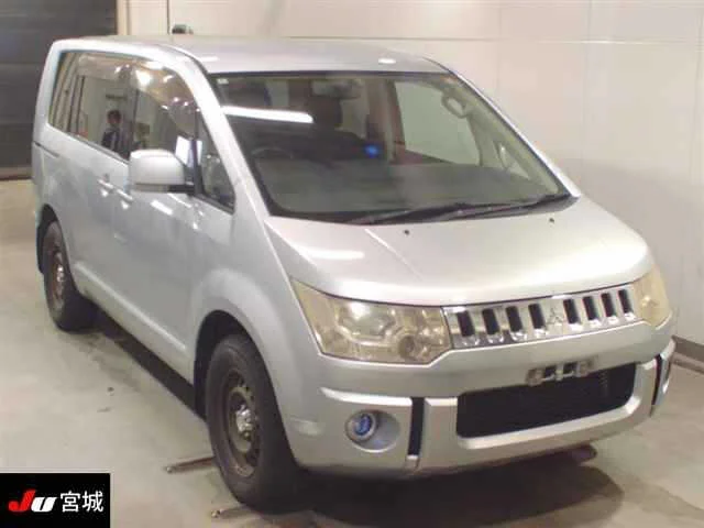 Mitsubishi Delica D:5  с аукциона в Японии