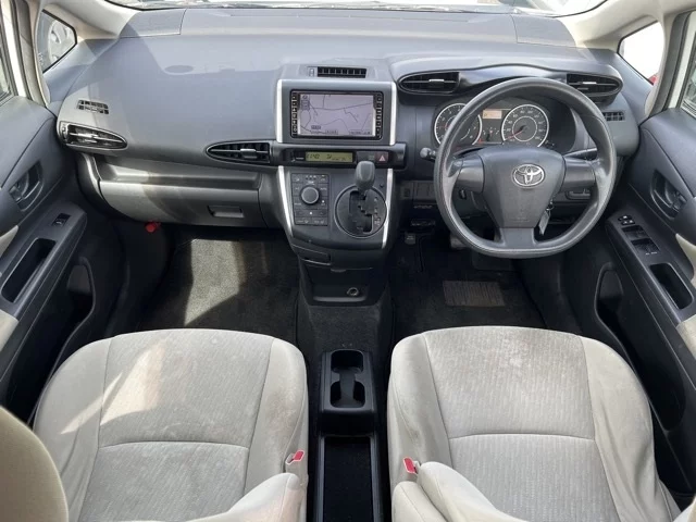 Toyota Wish  с аукциона в Японии