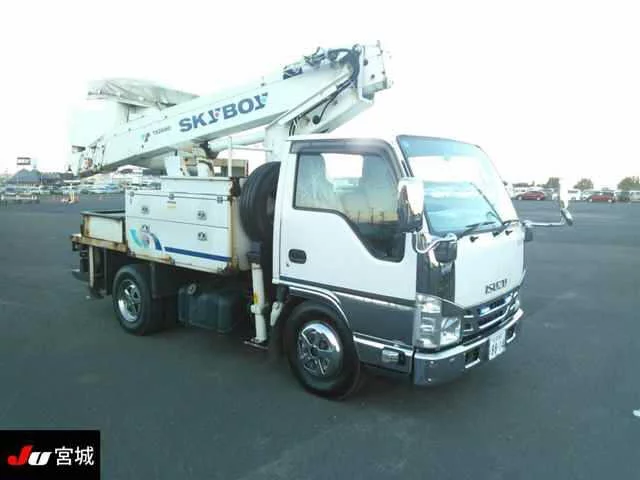 Isuzu Elf 2015