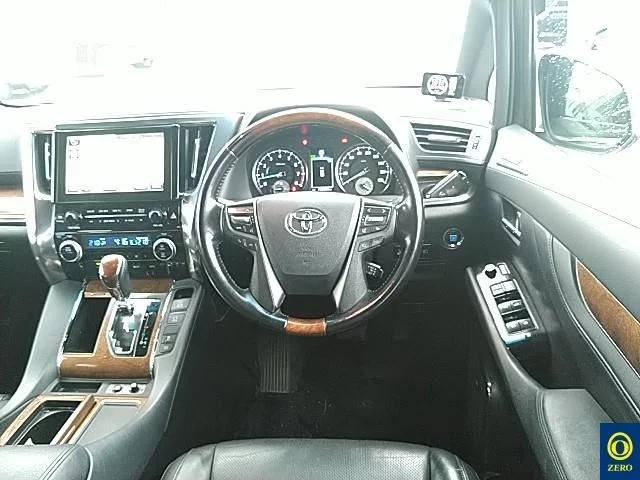 Toyota Alphard  с аукциона в Японии