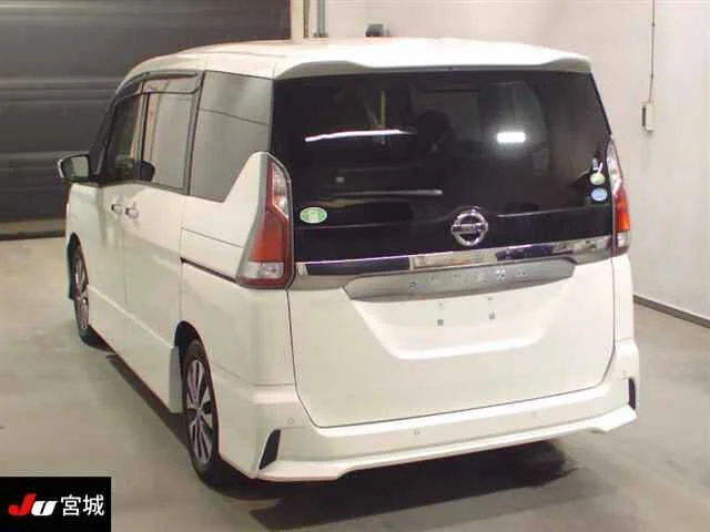 Nissan Serena  с аукциона в Японии