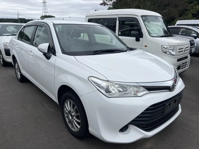 Toyota Corolla Axio 2015