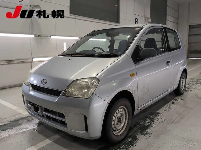 Daihatsu Mira 2005