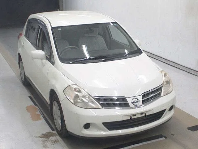Nissan Tiida 2012