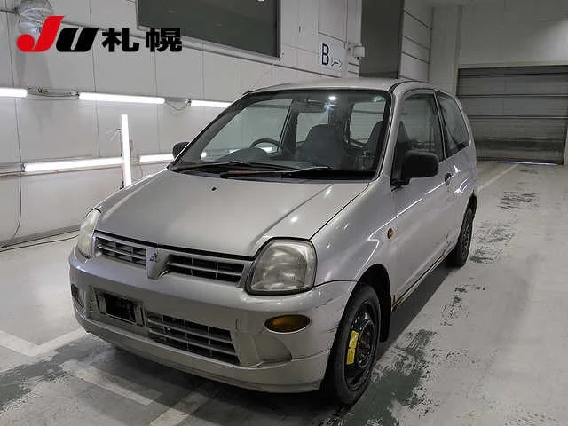 Mitsubishi Minica 2000