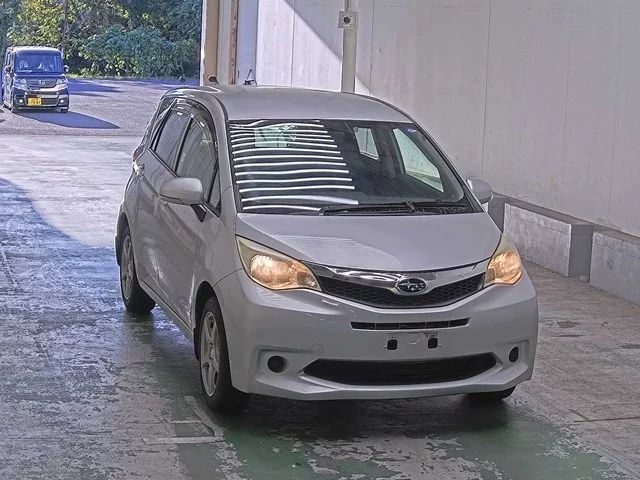 Subaru Trezia 2011