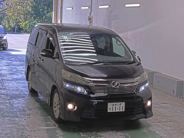 Toyota Vellfire 2012