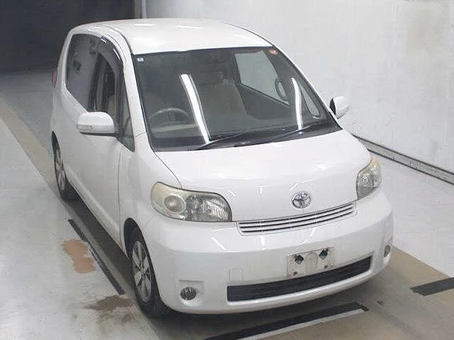 Toyota Porte 2008