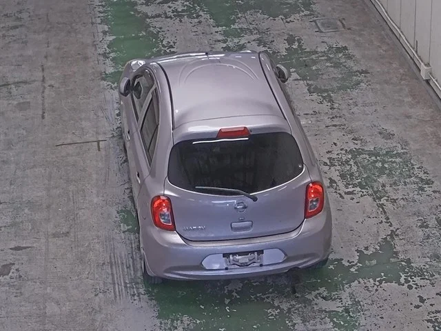 Nissan March  с аукциона в Японии