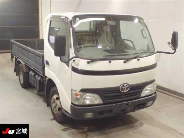 Toyota Dyna  с аукциона в Японии