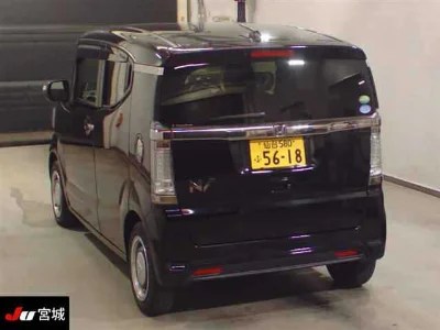 HONDA N BOX SLASH