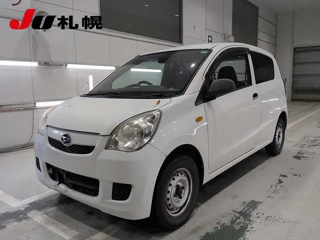 Daihatsu Mira 2012
