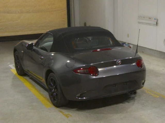 Mazda Roadster 2022