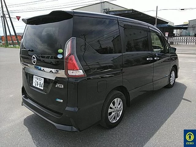Nissan Serena  с аукциона в Японии