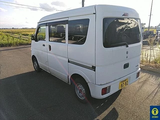 Suzuki Every 2015