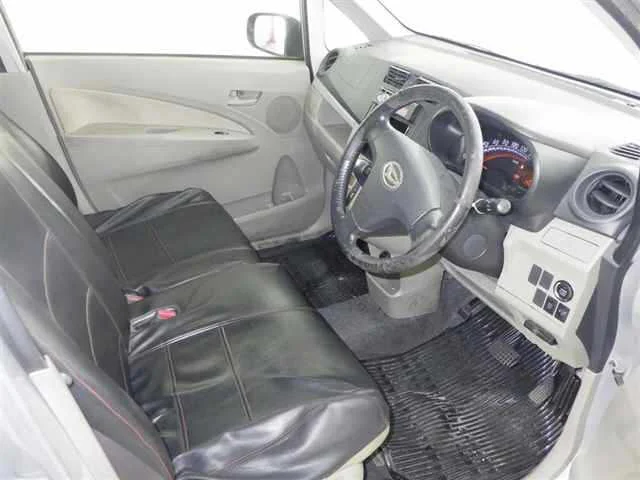 Daihatsu Move  с аукциона в Японии