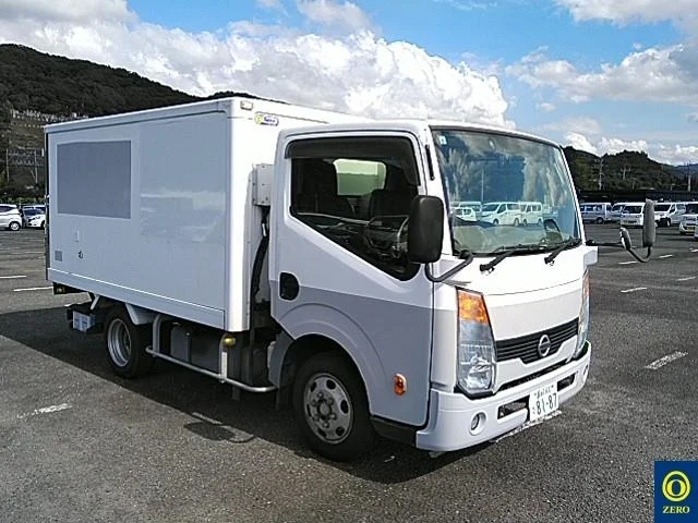 Nissan Atlas 2015
