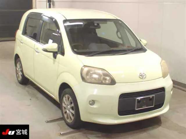 Toyota Porte 2012