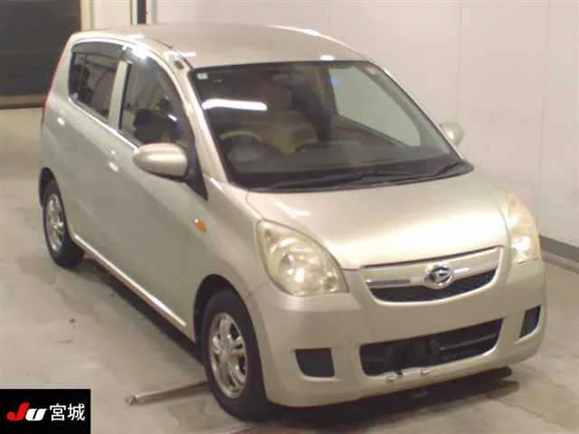 Daihatsu Mira 2010