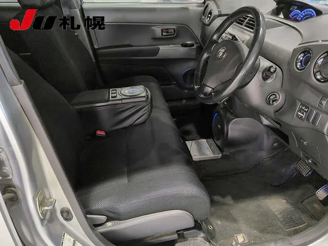 Toyota bB  с аукциона в Японии