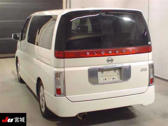 Nissan Elgrand 2004