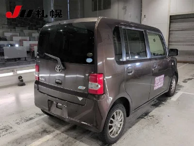 Toyota Pixis Space