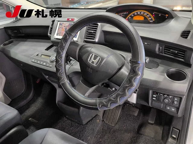 Honda Freed  с аукциона в Японии
