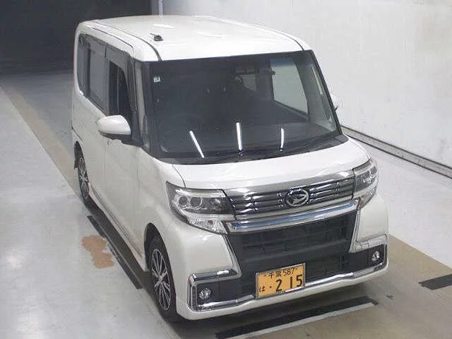 Daihatsu Tanto 2019