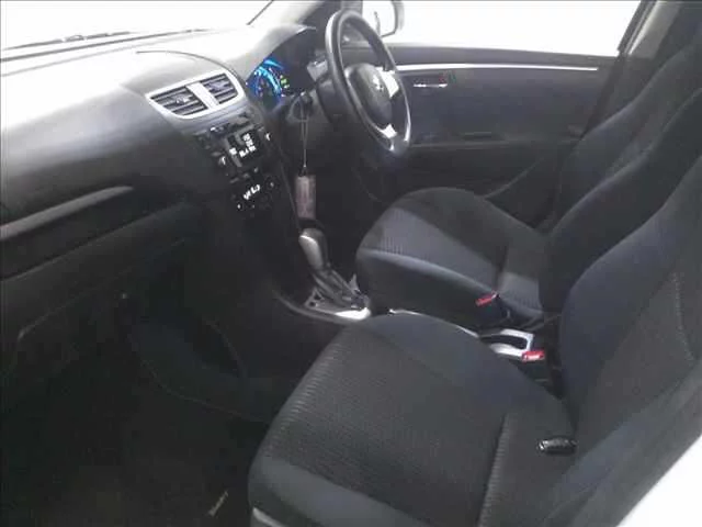 Suzuki Swift  с аукциона в Японии