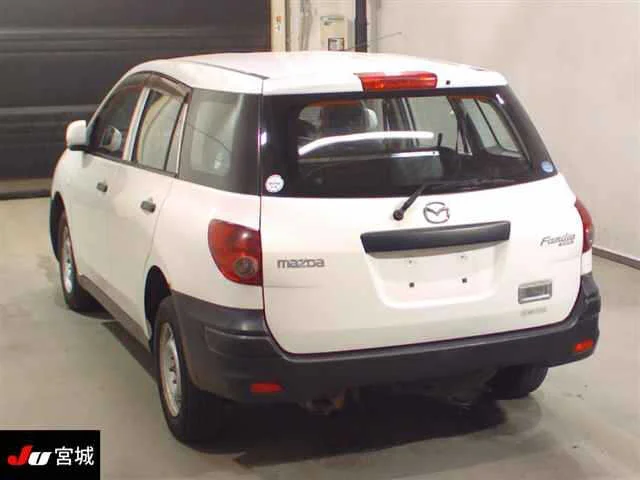 Mazda Familia  с аукциона в Японии