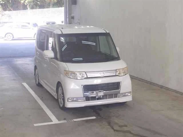 Daihatsu Tanto 2009