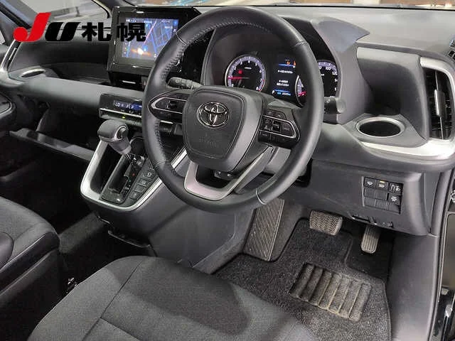 Toyota Noah  с аукциона в Японии