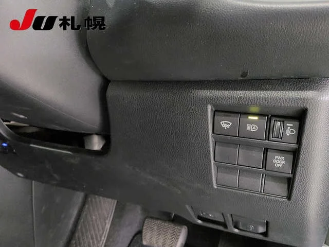 Toyota Noah  с аукциона в Японии