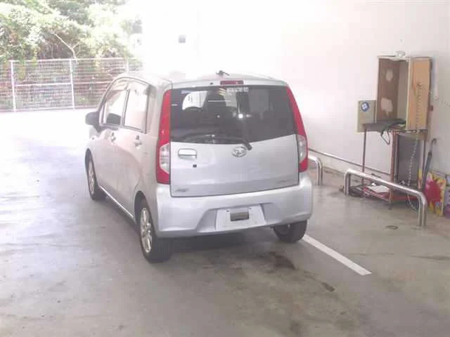 Daihatsu Move  с аукциона в Японии