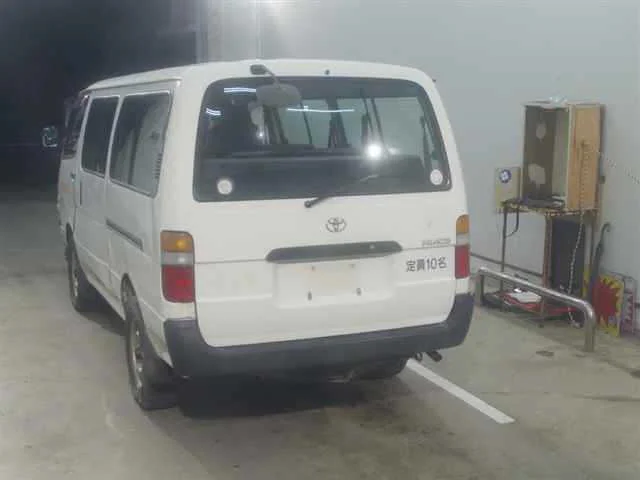 Toyota HiAce  с аукциона в Японии
