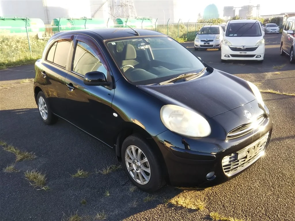 Nissan March 2012