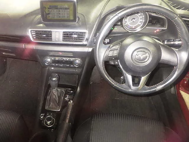 Mazda Axela  с аукциона в Японии