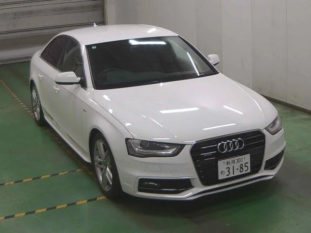 Audi A4  с аукциона в Японии