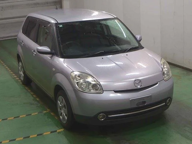 Mazda Verisa 2010