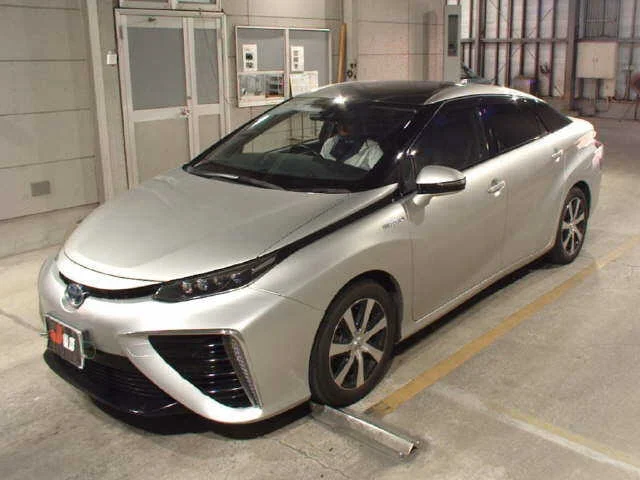 Toyota Mirai  с аукциона в Японии