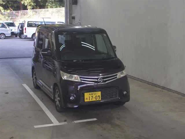 Nissan Roox 2012